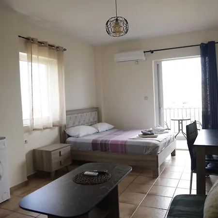 Elia Mini 4 Apartman